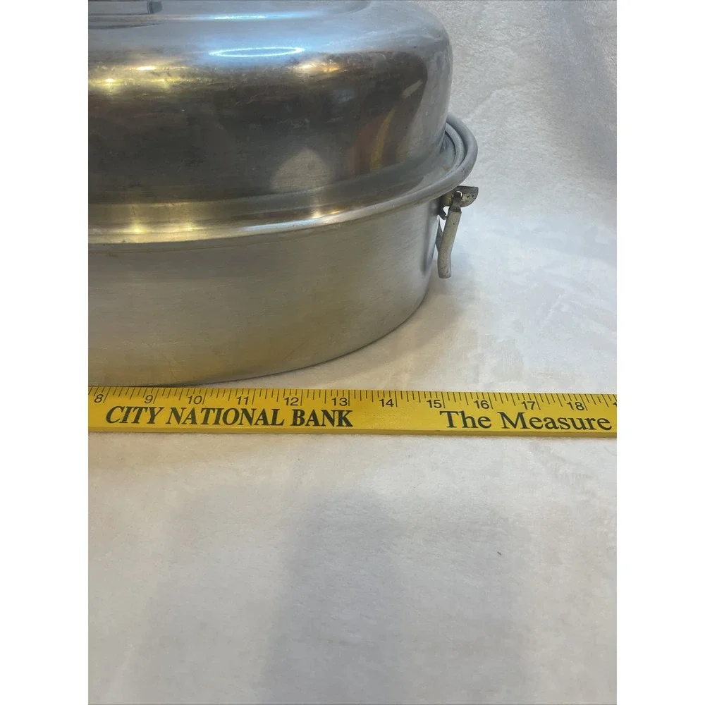 Vintage Oval Aluminum Roasting Pan with Domed Vented Lid Silver 18.5‎ Inch